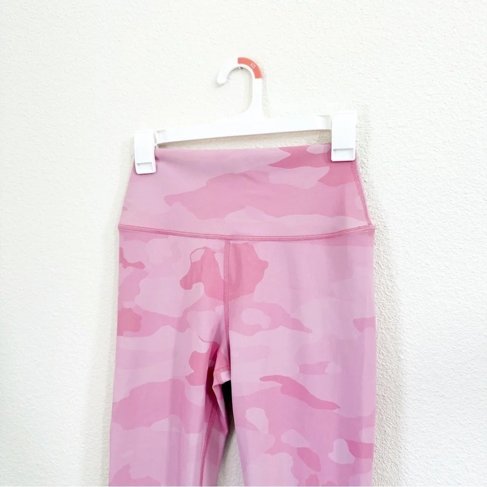 Alo Yoga High Waist Vapor Legging in Ballet Milk Pink Camouflage Women’s Size M